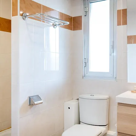 Climatise Proche Et Commerces Avec Balcon, Wi-fi Et Parking - Fr-1-466a-16 Апартаменти