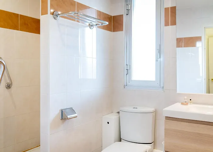 Climatise Proche Et Commerces Avec Balcon, Wi-fi Et Parking - Fr-1-466a-16 Апартаменти